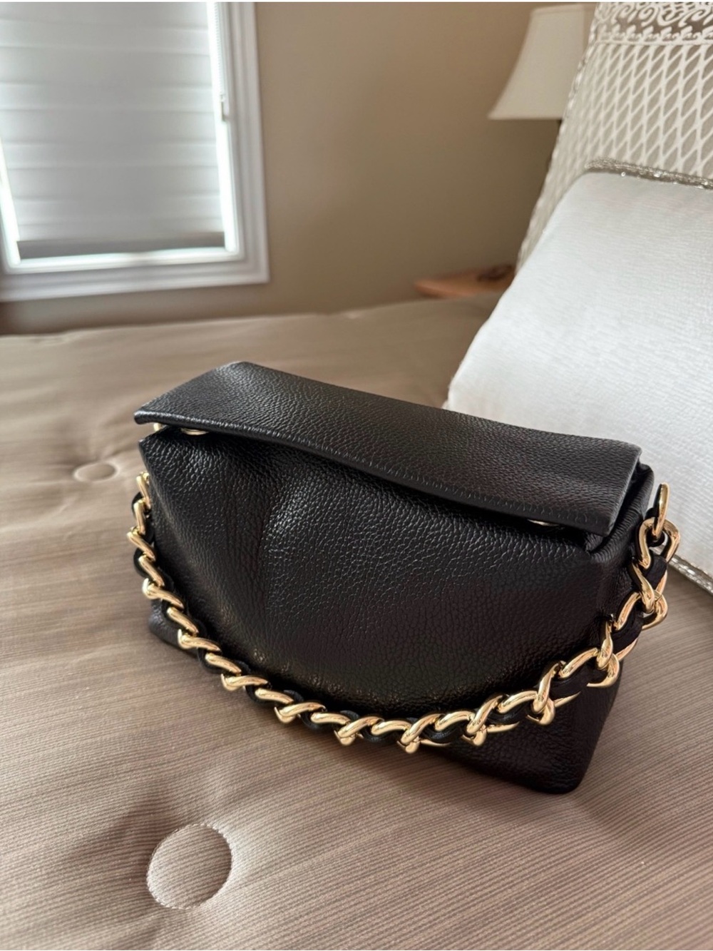 Isadora Italy - Pebbled Leather Bag with Chunky Gold Chain Strap
